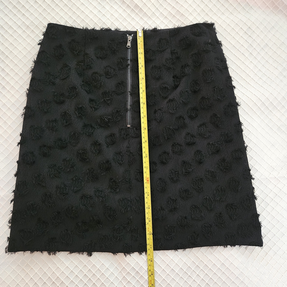LOFT Petite Black Textured Mini Shift Skirt - Picture 9 of 10